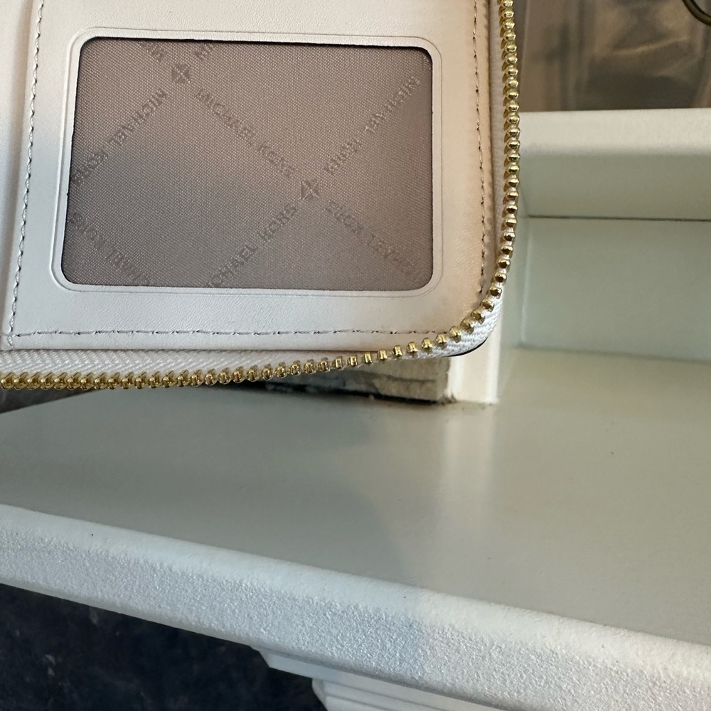 Michael Kors Zip Around Wallet-Beige - Picture 6 of 6